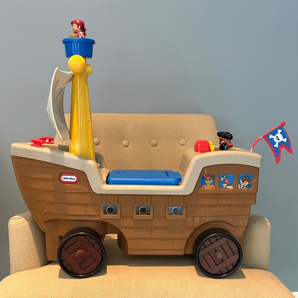 Little Tikes Pirate Ship Playset - Picture 1 of 8